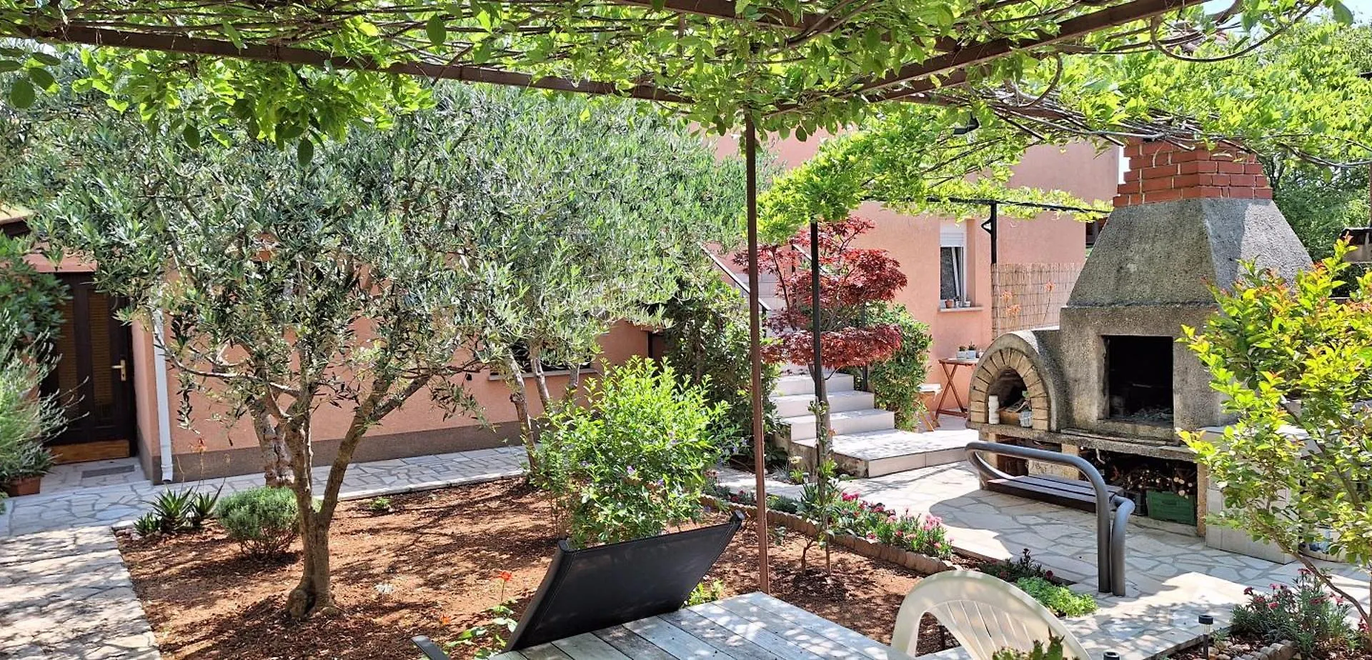 Apartments Mory Kornić