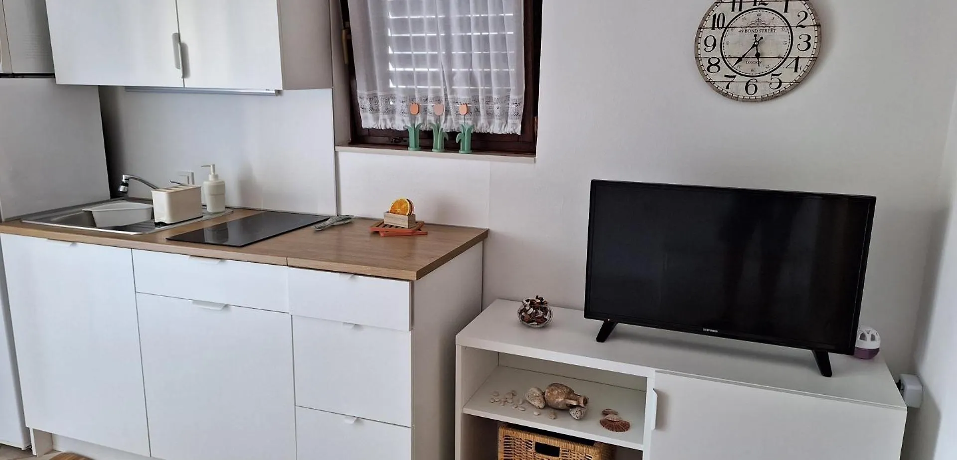 Apartments Mory Kornić