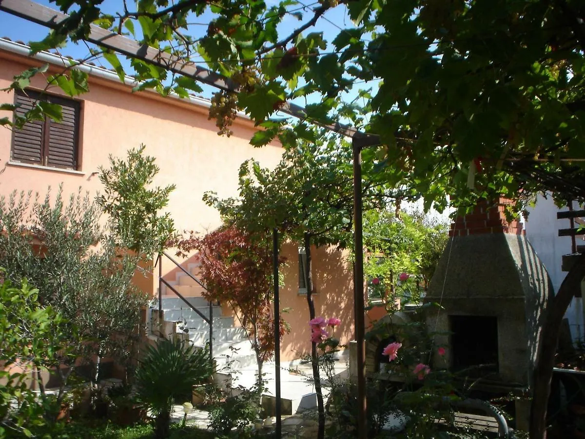 Apartments Mory Kornić 0*,